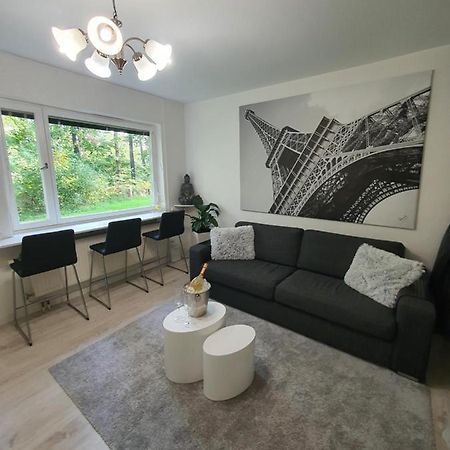 Close To The Metro And The Beach!!! With A View Of The Scandinavian Forest Stockholm Eksteriør bilde