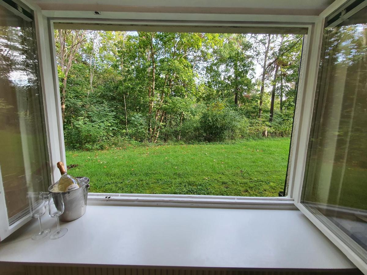 Close To The Metro And The Beach!!! With A View Of The Scandinavian Forest Stockholm Eksteriør bilde